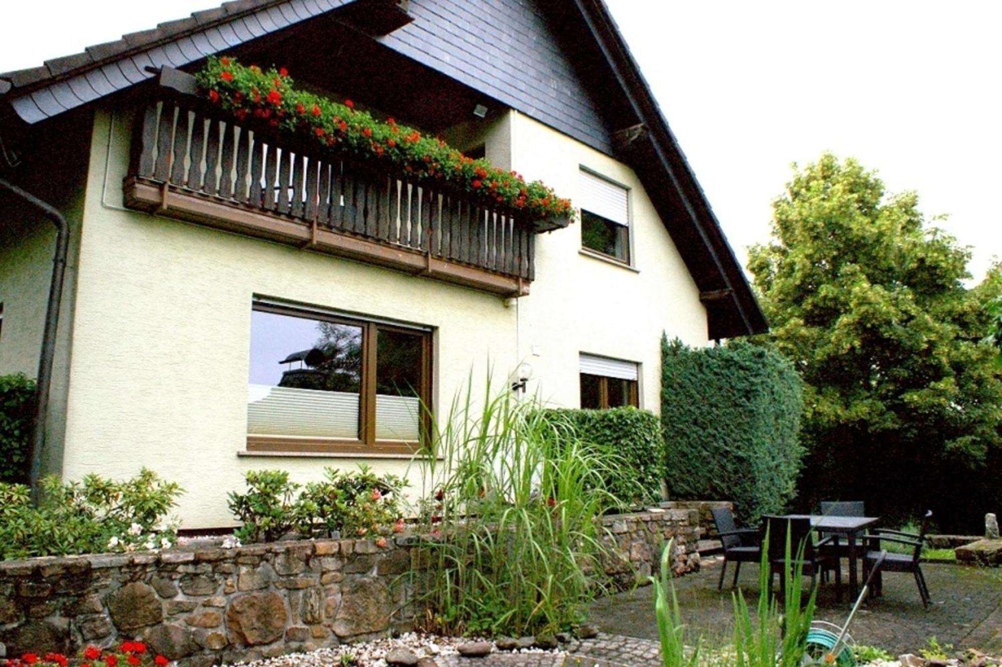 Апартаменти Haus "Zwischen Den Waeldern" Allenbach Екстер'єр фото